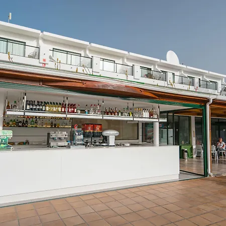 Thb Flora Hotel