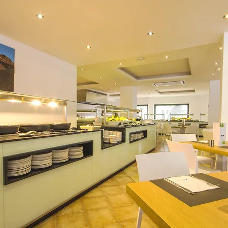 Thb Flora Puerto del Carmen (Lanzarote)