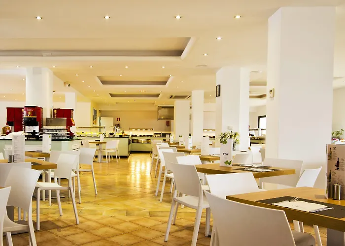 Thb Flora Hotel 3*